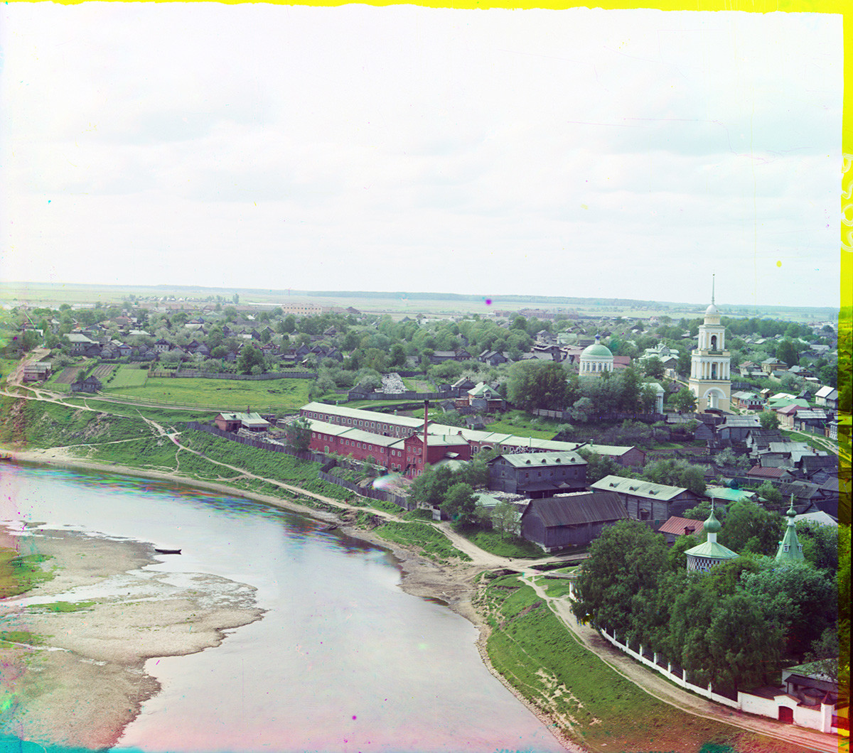 Rzhev. View of Prince Dmitry Side across Volga River. Right: Cathedral of the Okovetsky Icon. Summer 1910.