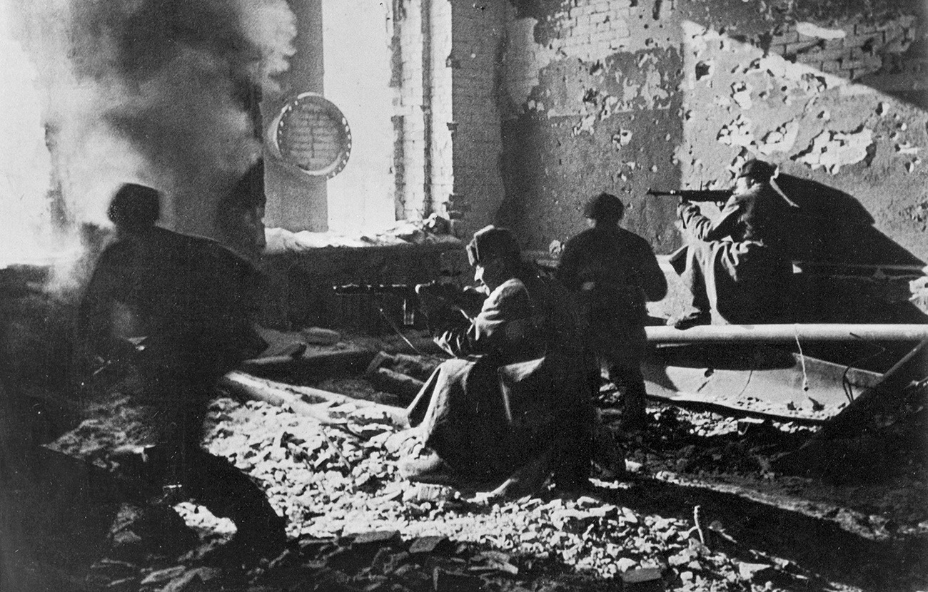 Stalingrad. Décembre 1942. Combats près de l'usine Octobre rouge
