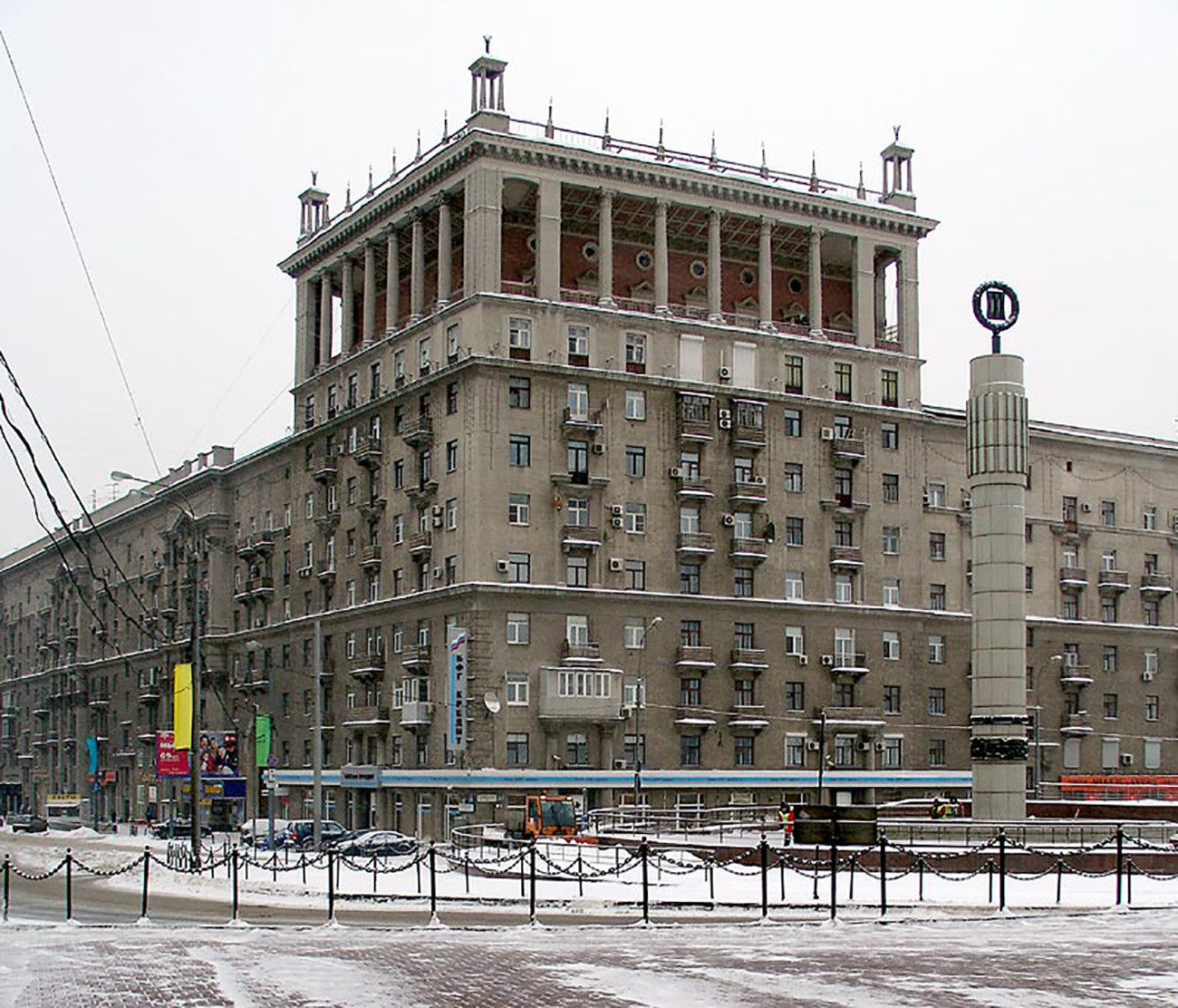 Stanovanjska zgradba na Kutuzovskem prospektu 35 v Moskvi (fotografija iz obdobja 1938-1941)