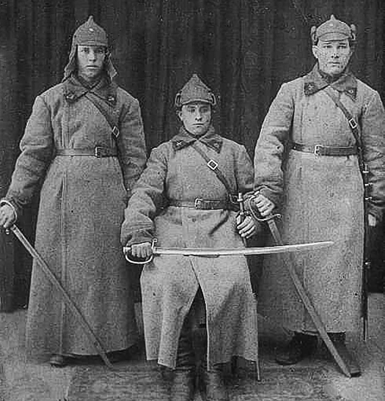 Коњаници на Работничко-селанската Црвена армија.