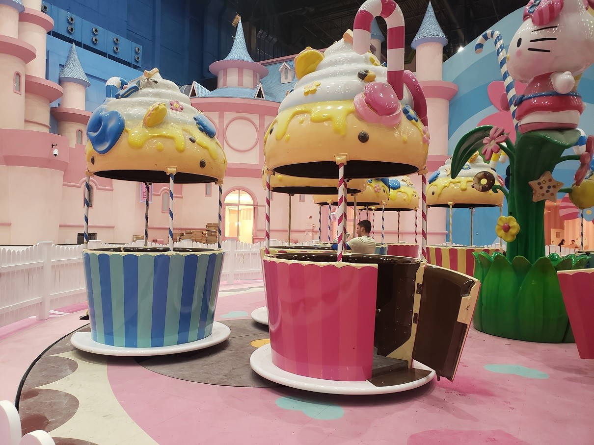 Tea cups in the Hello Kitty zone 
