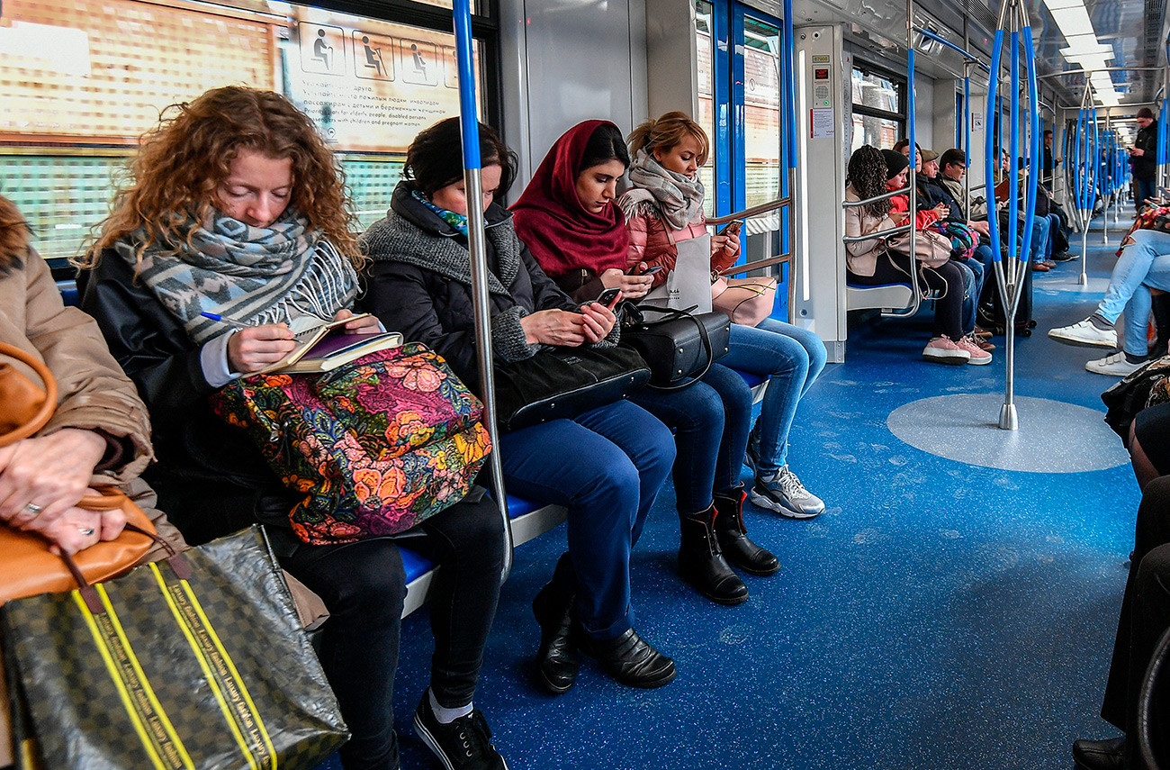 Žene u Moskovskom metrou
