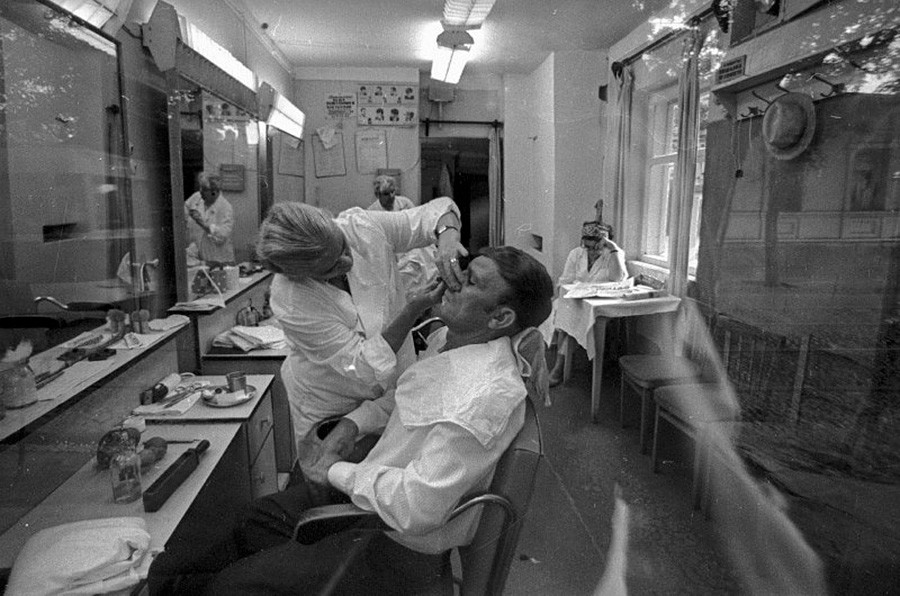 At the hairdressers, 1971