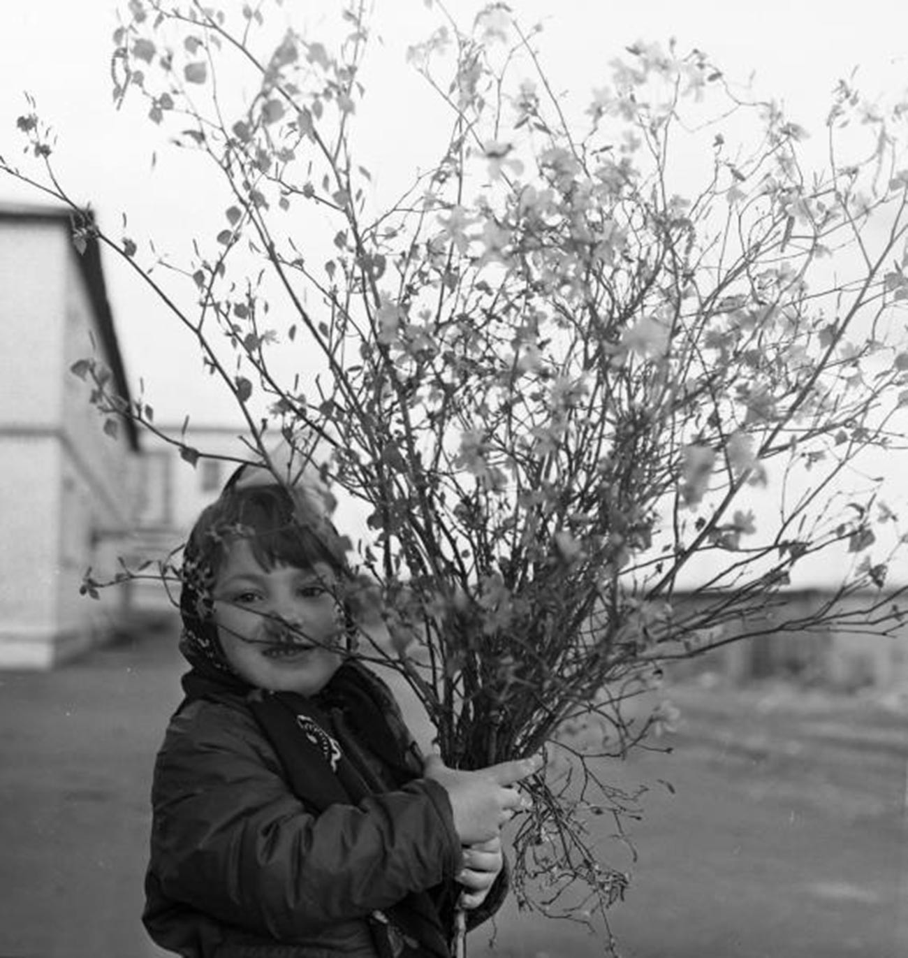 Девочка с цветами, 1970-ые