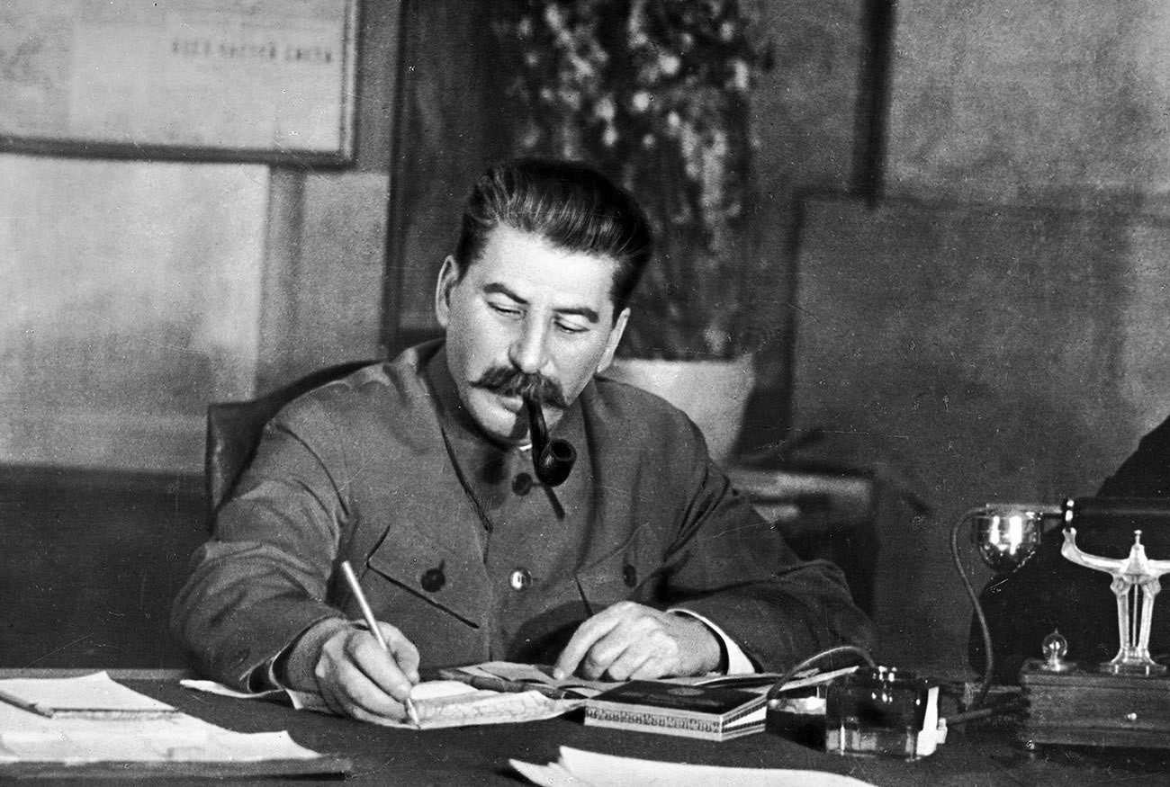Joseph Stalin at work (press photo)