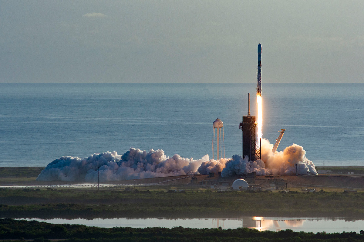 Falcon 9 launches Starlink to orbit, 18 March 2020