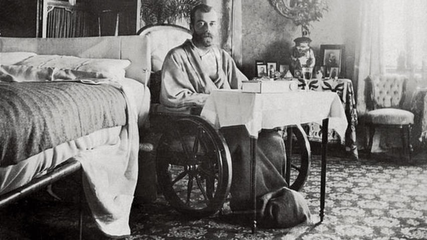 Николай II выздоравливает после брюшного тифа