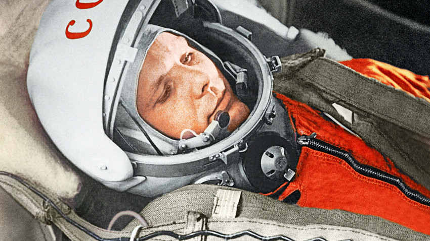 Jurij Gagarin u kabini svemirskog broda "Vostok" tijekom prvog na svijetu orbitalnog svemirskog leta 12. travnja 1961. godine.