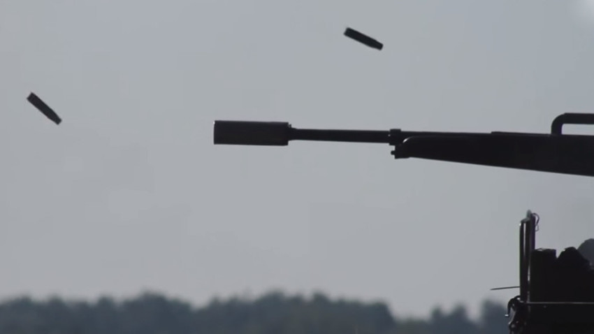 Како воздухопловните топови ГШ-23 се употребуваа во граѓанската војна ...