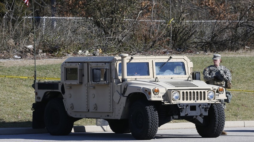 Američki Humvee, visokomobilno višenamjensko vojno vozilo.
