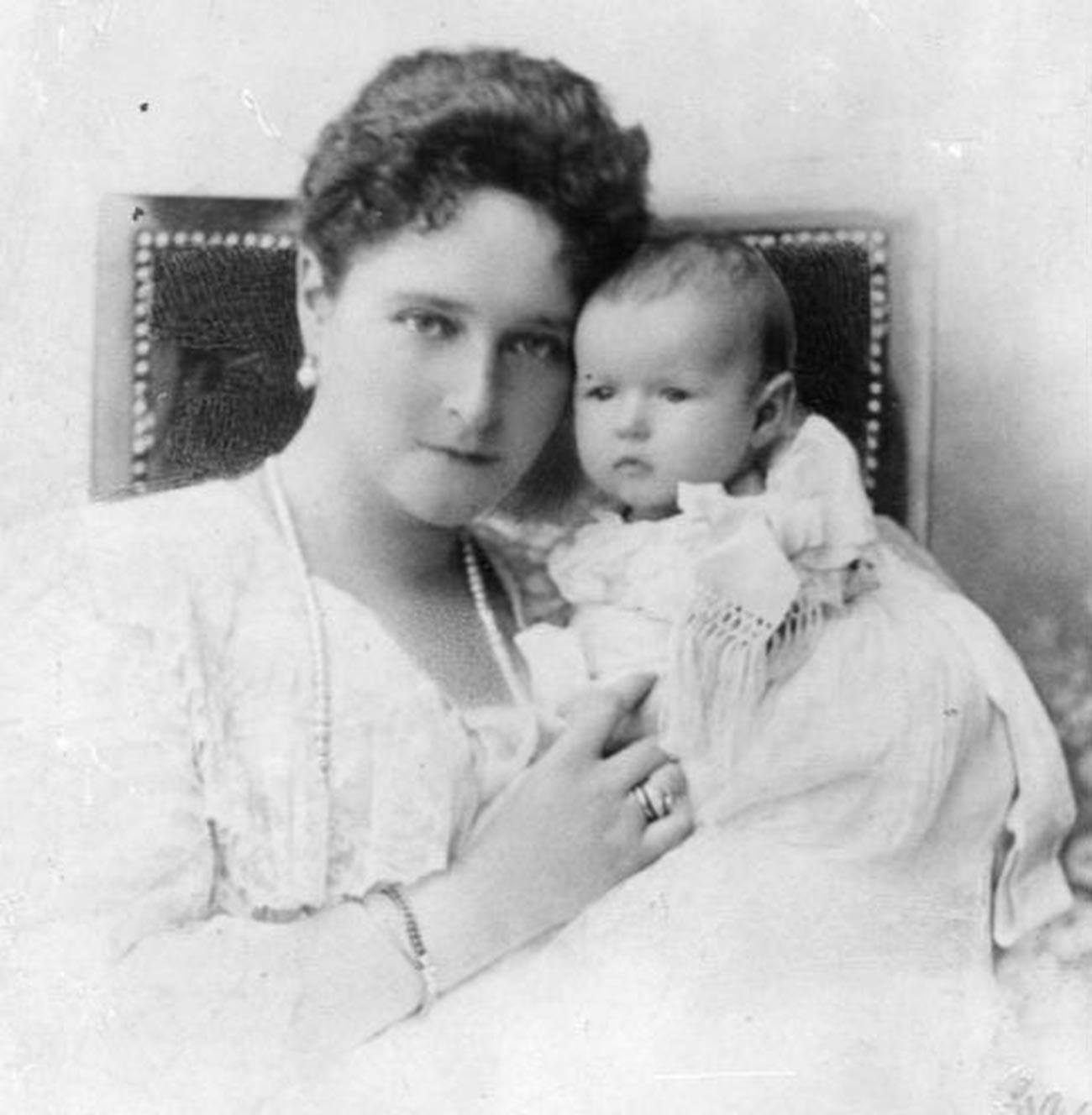 Портрет на императрица Александра Фьодоровна с дъщеря ѝ Анастасия Николаевна Романова