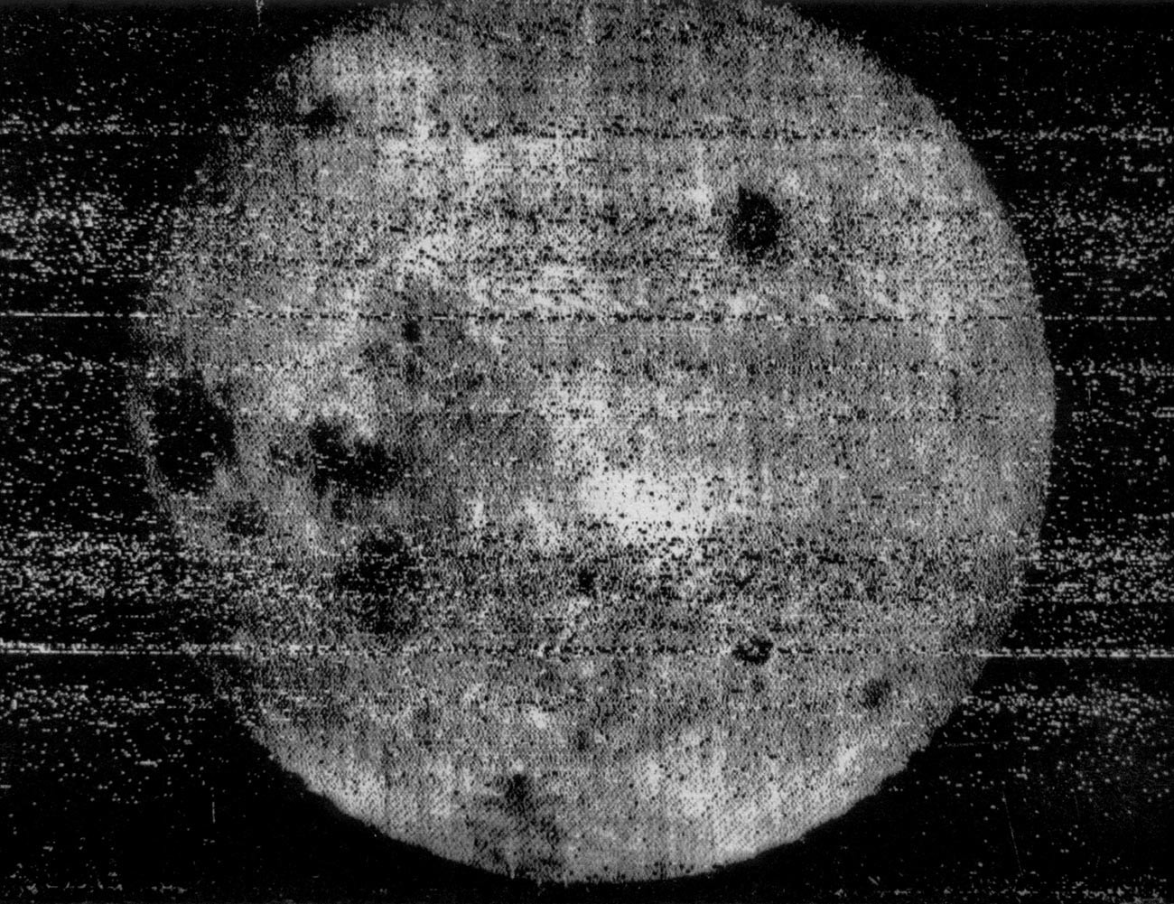 Prva fotografija oddaljene strani Lune (Luna-3, 1959)
