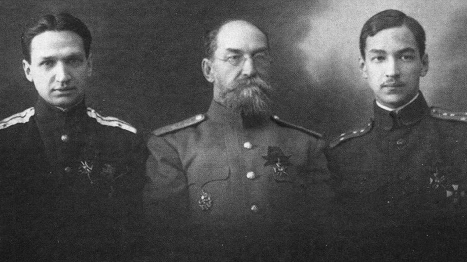 Щаб-капитан Александър Пунин, генерал-майор Николай Михайлович Пунин и щаб-капитан Лев Пунин