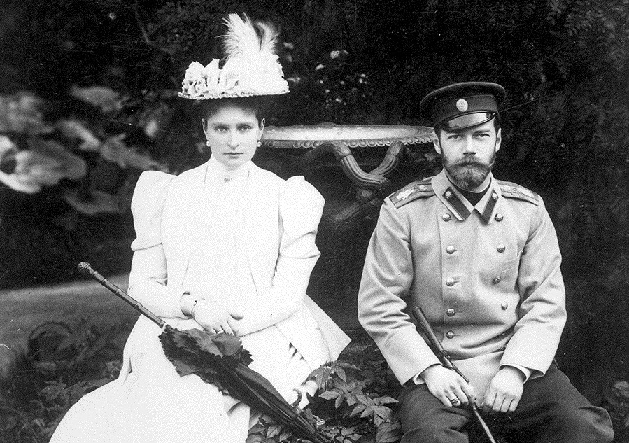 A imperatriz Aleksandra Fiódorova com Nikolai 2°.
