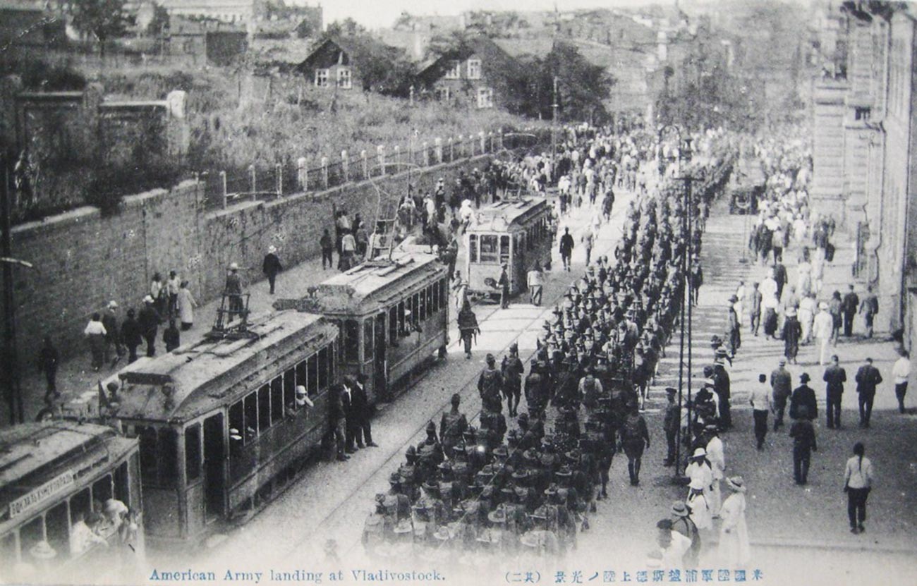 Марш корпуса и трамваи Владивостока