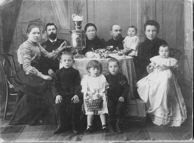 Familia burguesa en la década de 1900.