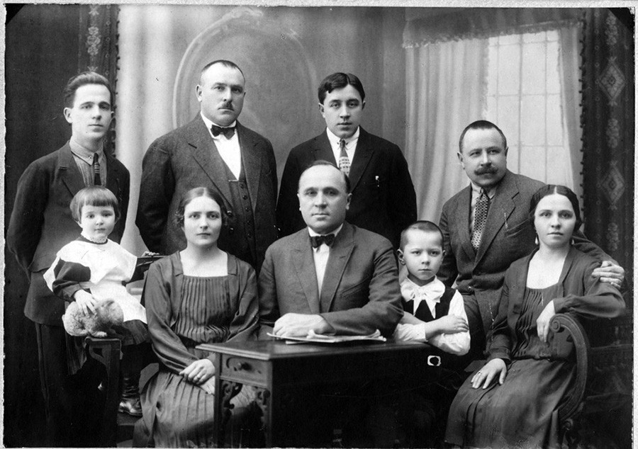 Retrato de familia, 1928.