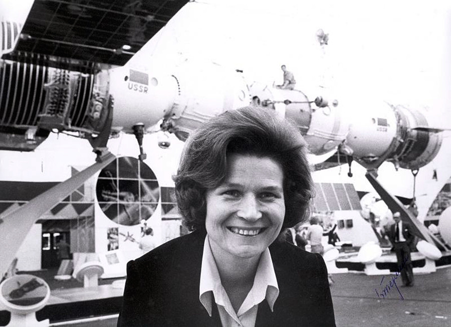 La cosmonaute Valentina Terechkova, première femme dans l’espace, lors d’une exposition dédiée à la technologie spatiale soviétique