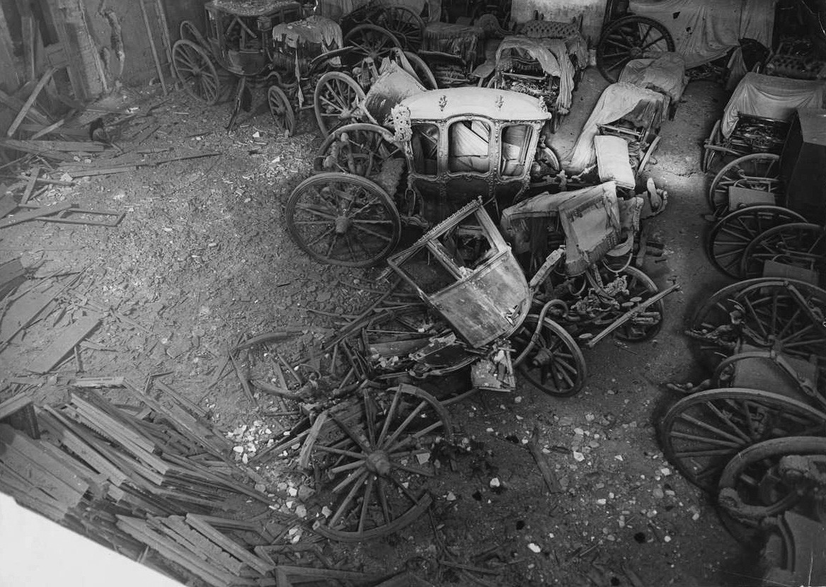 Carriage garage of the Hermitage damaged by a bomb