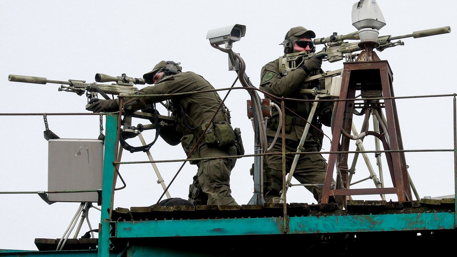 Снайперисти по време на акцията 