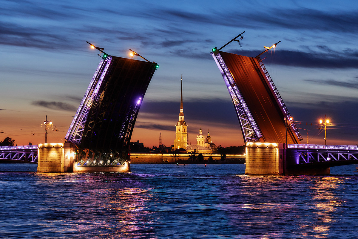 Bele noči v Sankt Peterburgu
