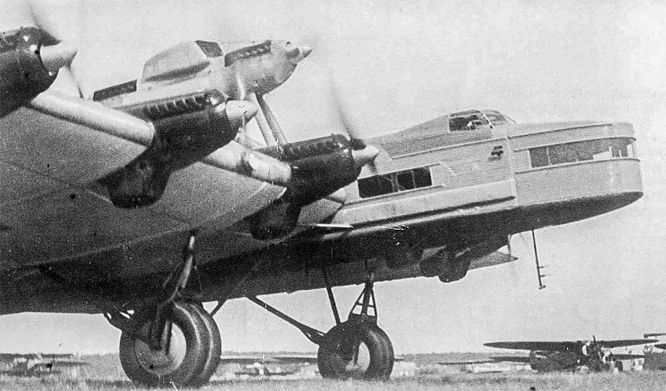 ANT-20飛行機