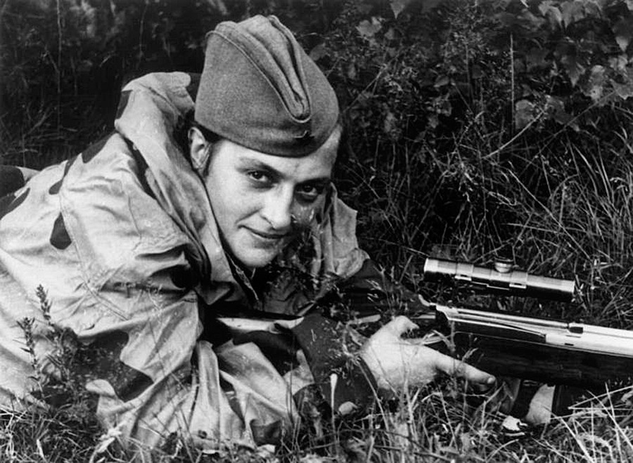 A atiradora de elite Liudmila Pavlitchenko.