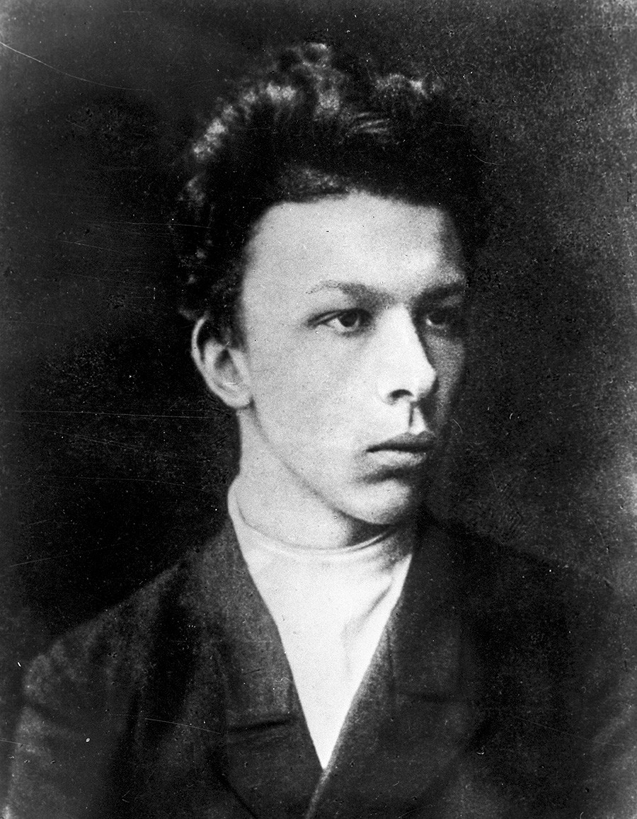 Aleksandr Uljanov (1866-1887), il fratello di Lenin, fotografato nell'anno della sua morte 