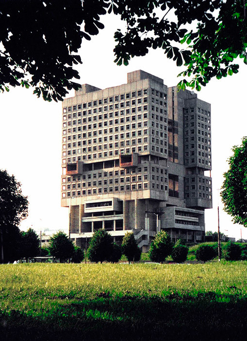 Gedung Soviet (1957), Kaliningrad, Rusia.