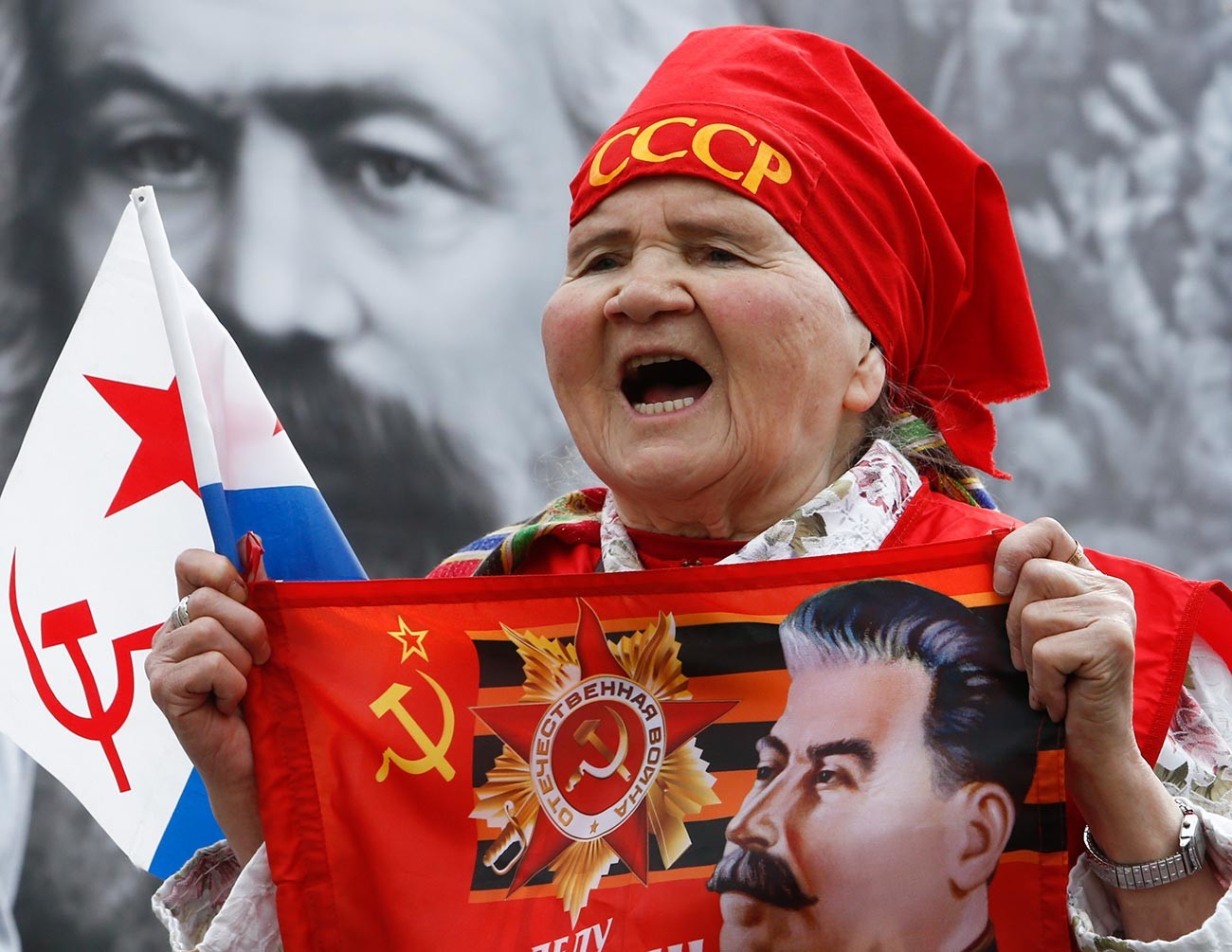 Manifestation du Parti communiste russe à Moscou à l'occasion de la Fête du Travail