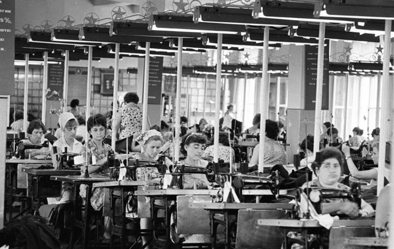 “40 Years of the Komsomol” sewing factory, 1964  