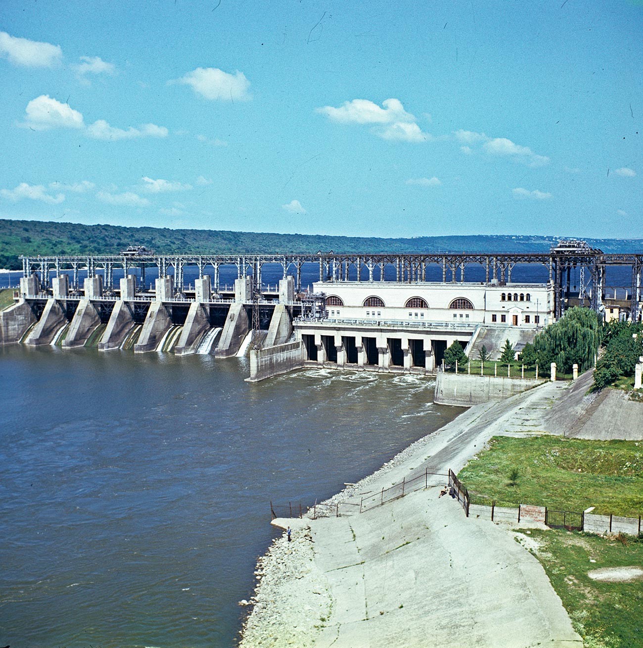 Dubasari hydroelectric station, 1980 