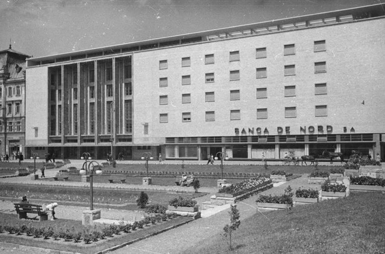 Зграда банке у Черновицама, 1940 (данас Черновци, територија Украјине).