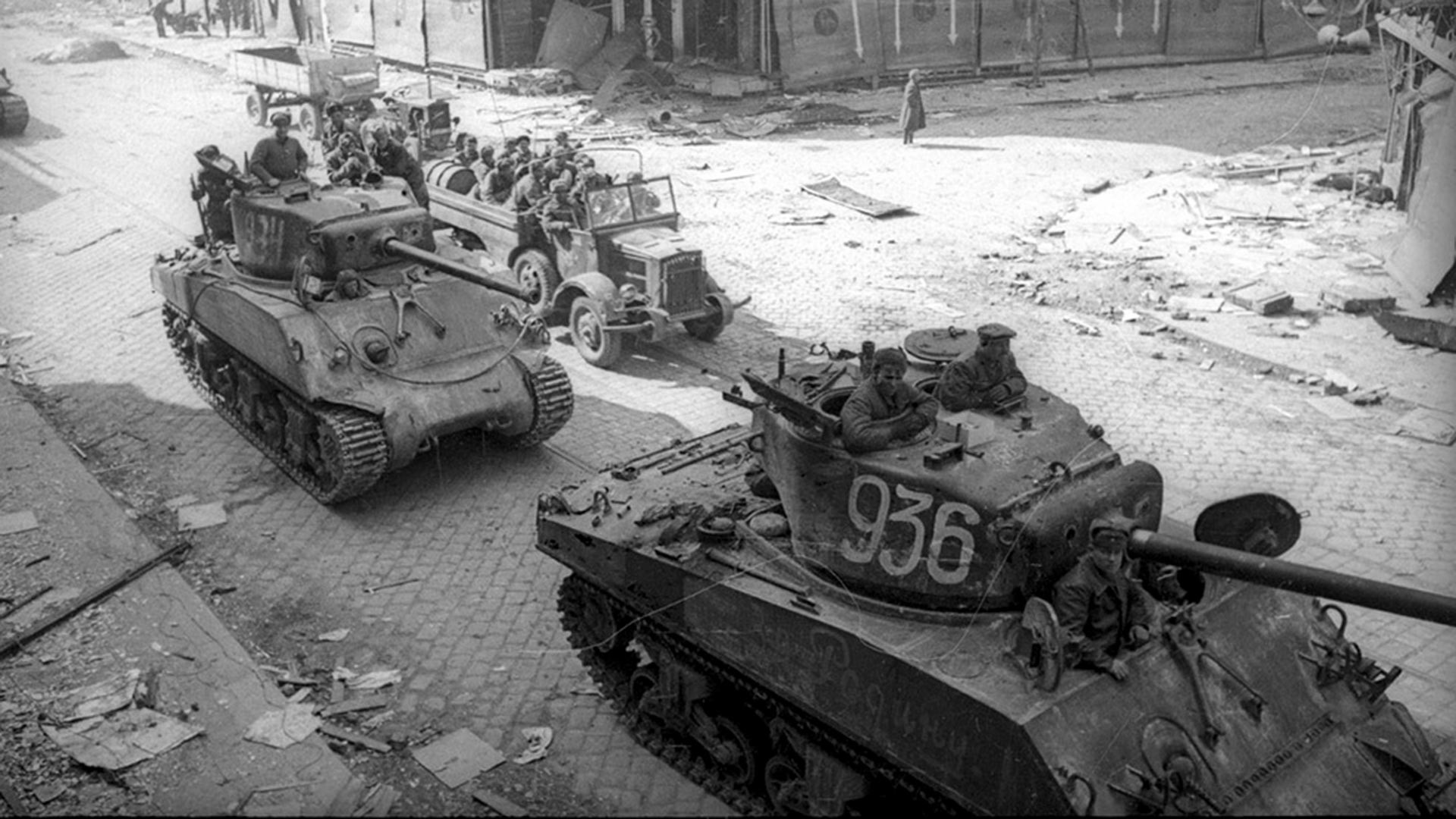 Sovjetski tanki Sherman na Dunaju