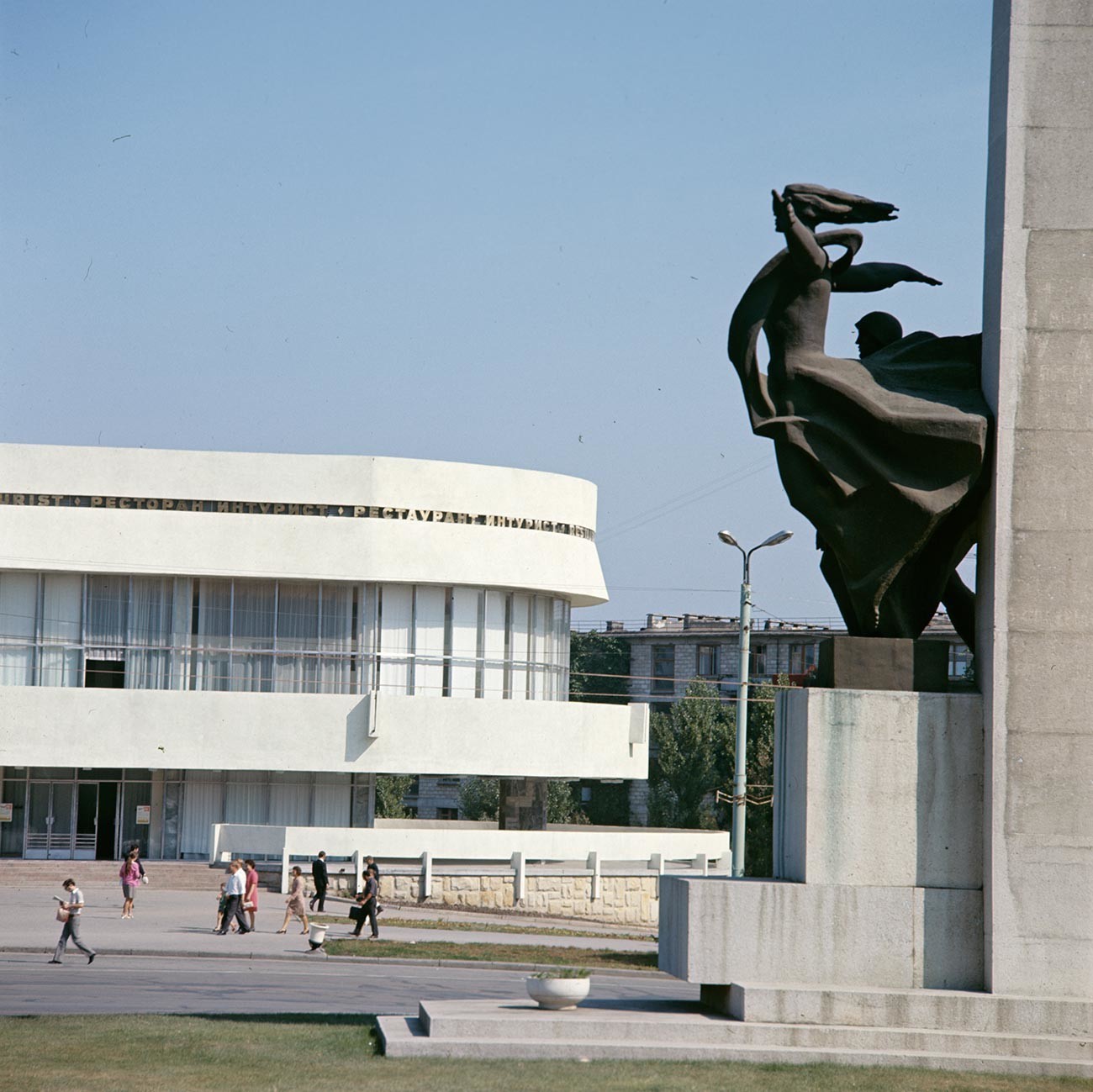 Monumento aos libertadores de Quichinau das mãos de forças nazistas, 1974