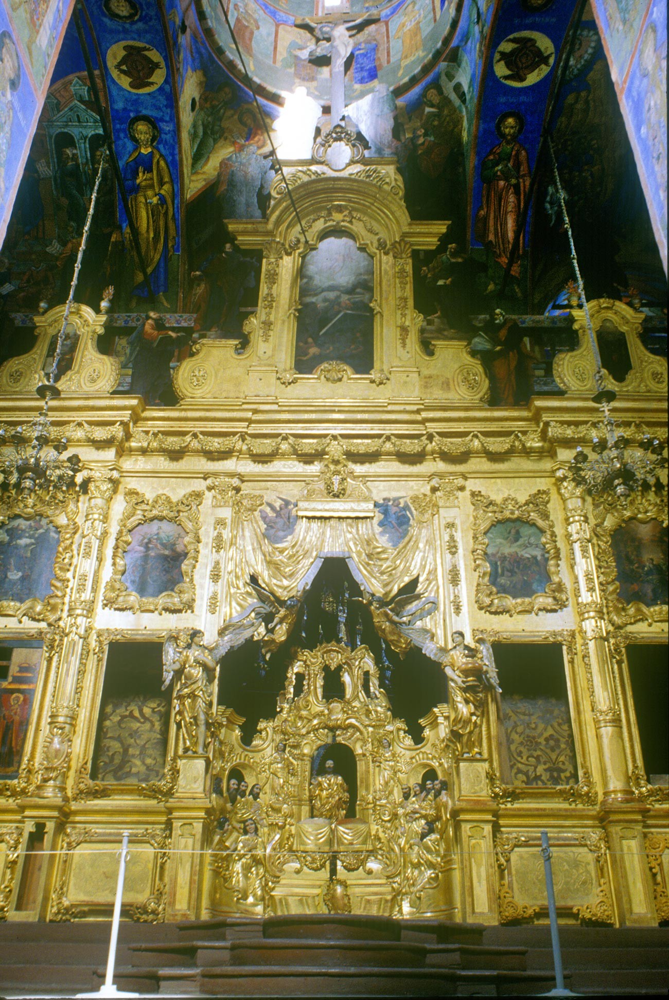 Church of St. Nicholas Nadein. Icon screen. July 28, 1998 