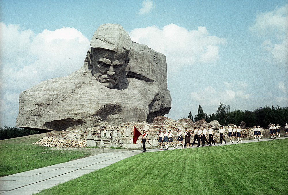 Мемориальный комплекс «Брестская крепость-герой» в Белоруссии, 1972  