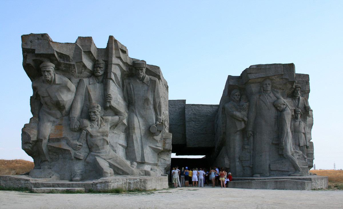 Monument to the Defense of Adzhimushkaysky Quarry