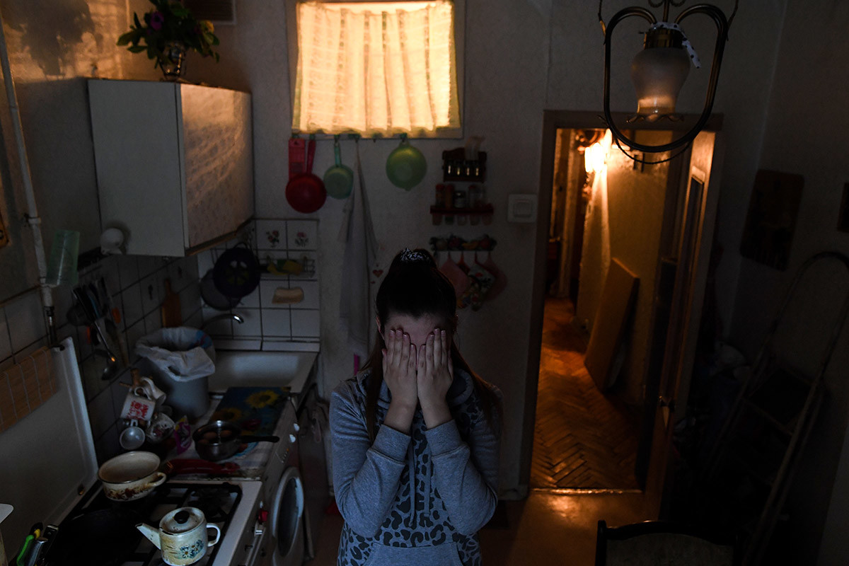 Aleksandra, 26 anni, di Mosca, vittima di violenza domestica