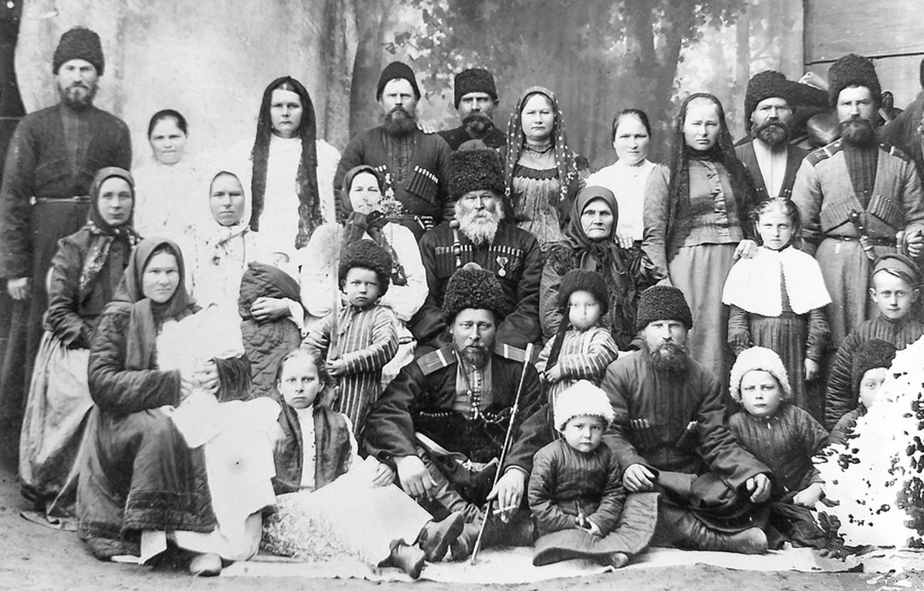 Portrait d'une famille cosaque
