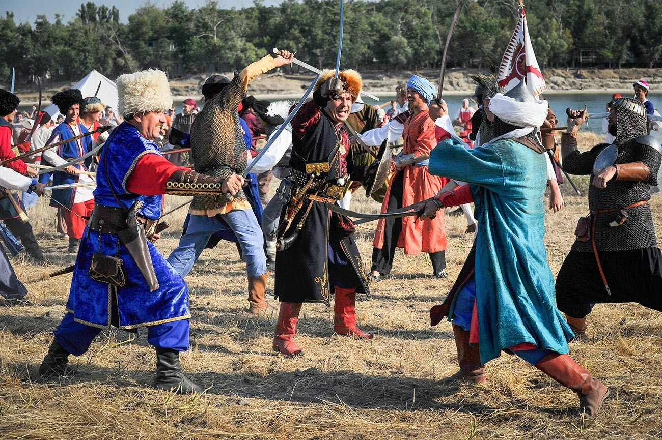 Reconstituição de batalha cossaca do século 17