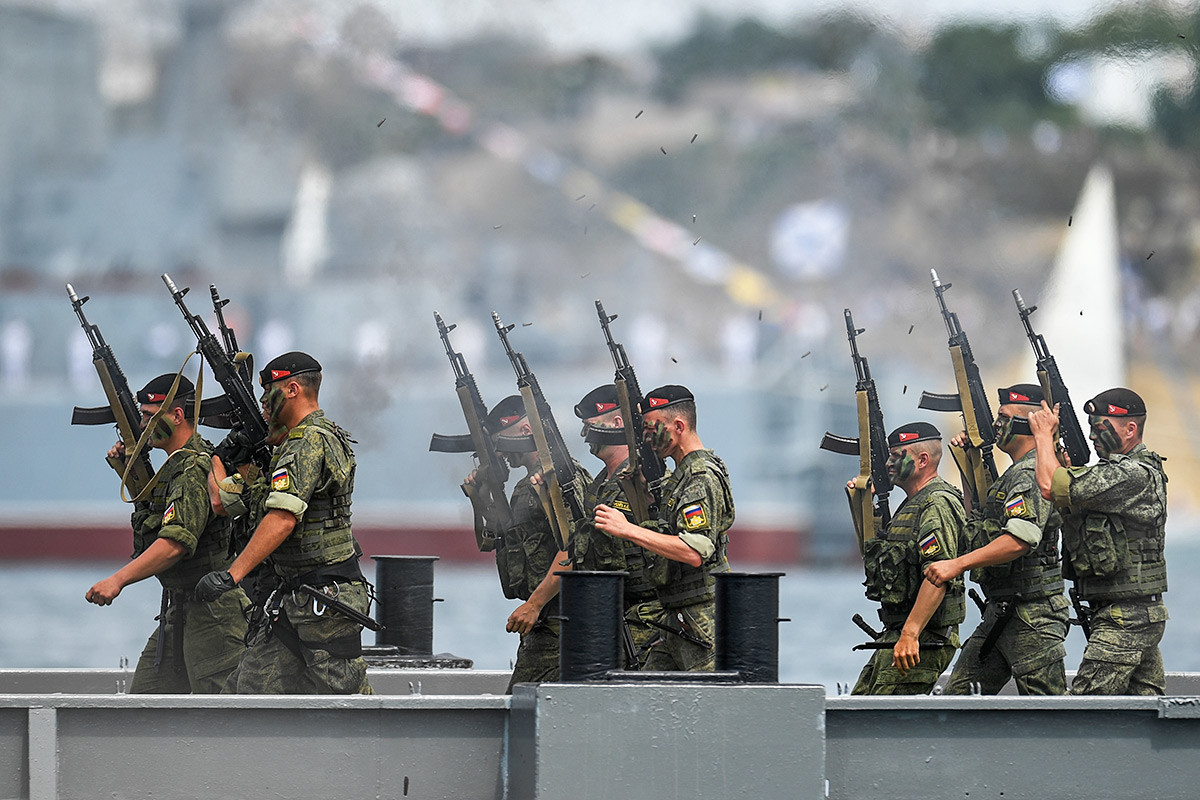 En Images: La Russie Célèbre La Journée De La Marine 2020 - Russia ...