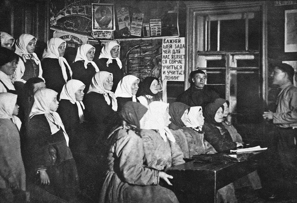 Обучение населения чтению и письму в деревне Шоркасы (Чебоксарский район), 1930-е