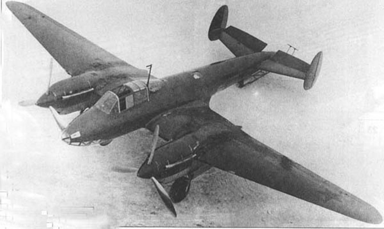 爆撃機Pe-2