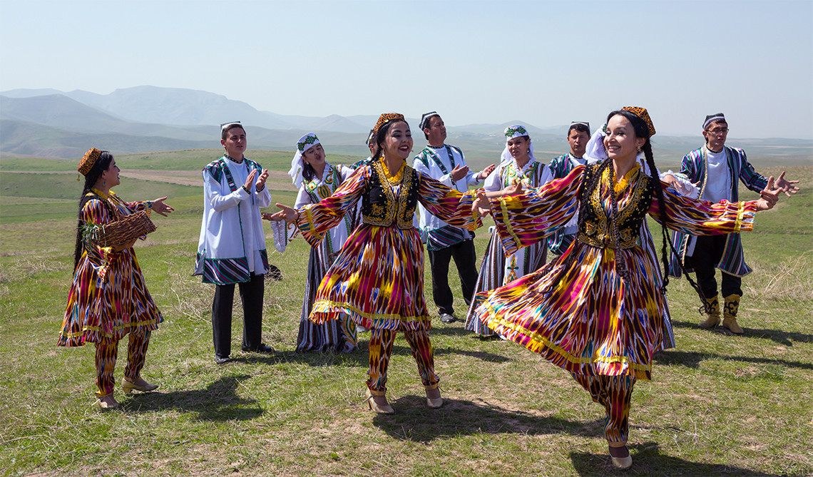Узбекски носии