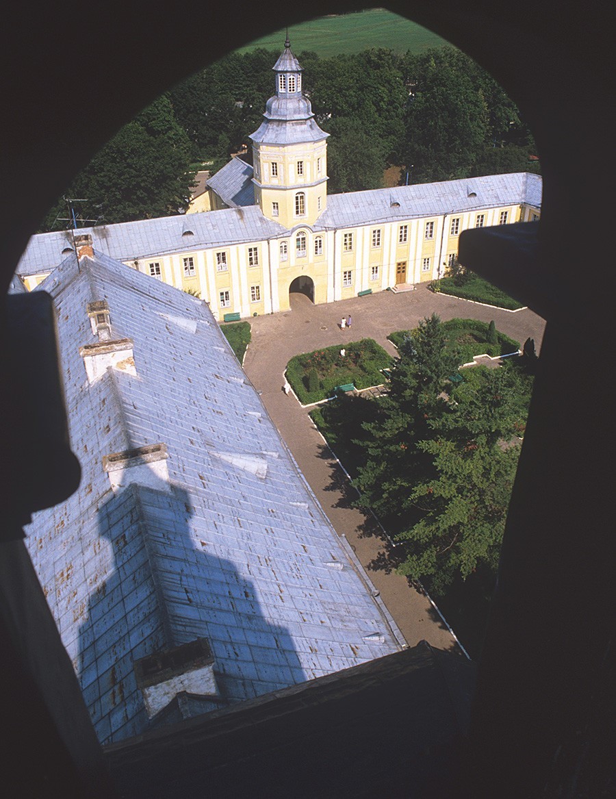 Grad Nesviž iz 16. stoletja je v sovjetskih časih služil za sanatorij, fotografija iz leta 1986