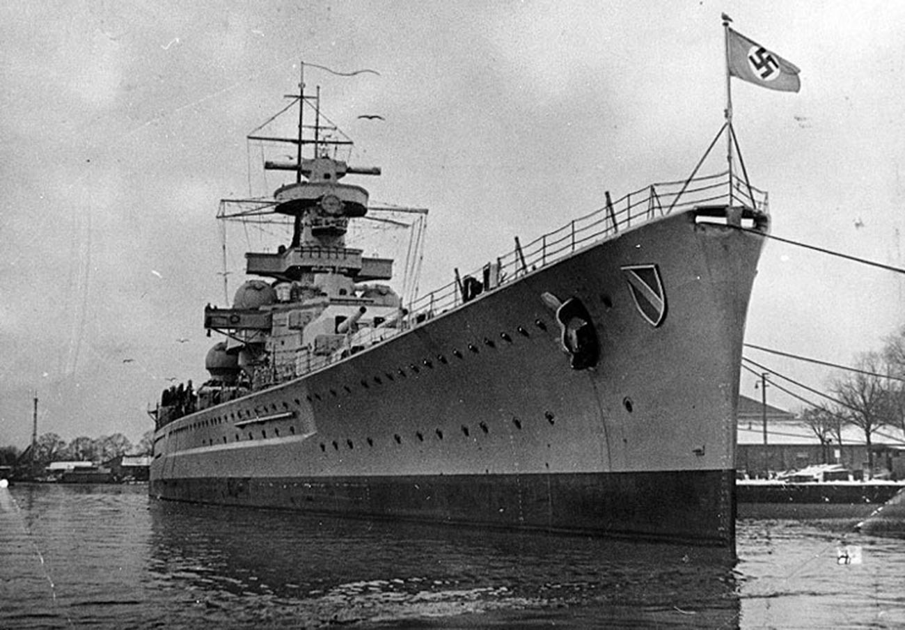 Немачки бојни брод „Шарнхорст“.
