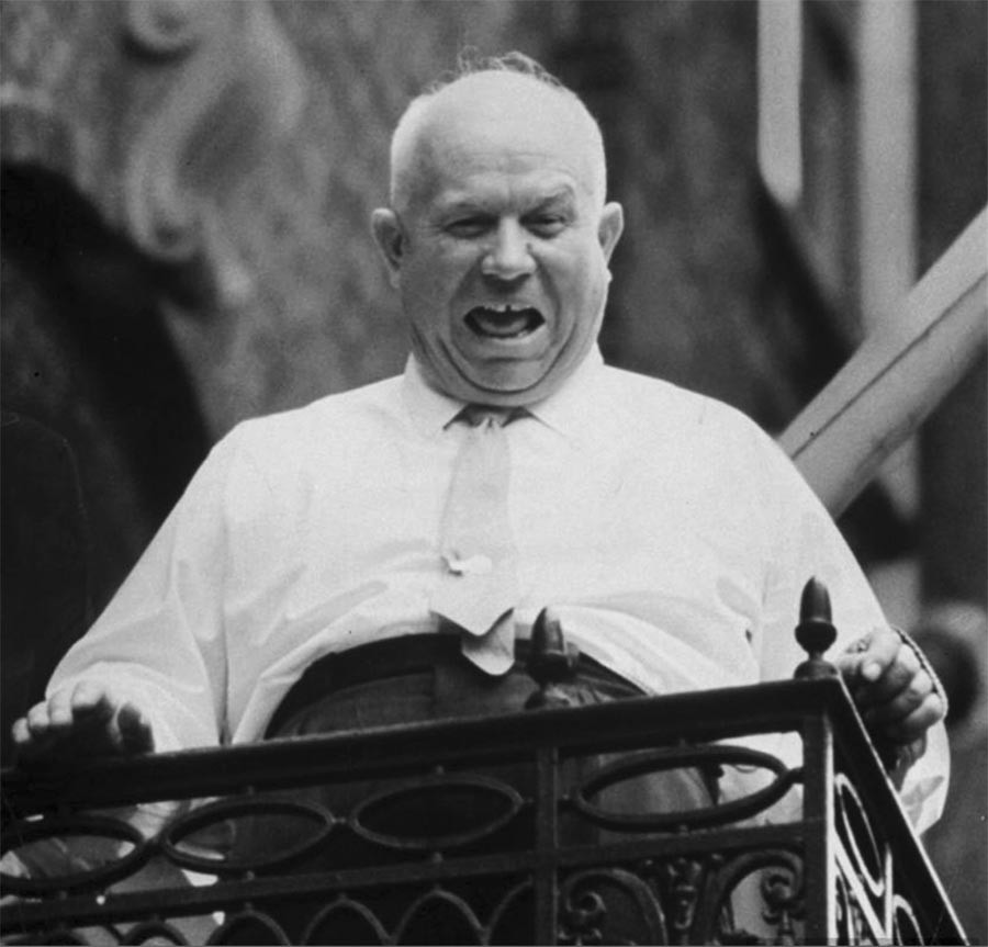 Никита Хрушчов у Њујорку, у седишту руске делегације УН. Ово је била његова друга и последња посета Сједињеним Америчким Државама. Септембар 1960.