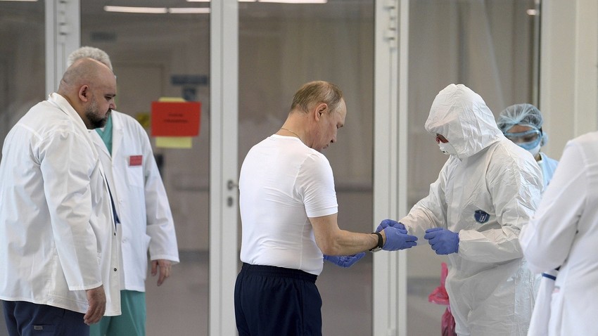 Путин у болници за заражене корона вирусом у Комунарки, Москва, март 2020. 