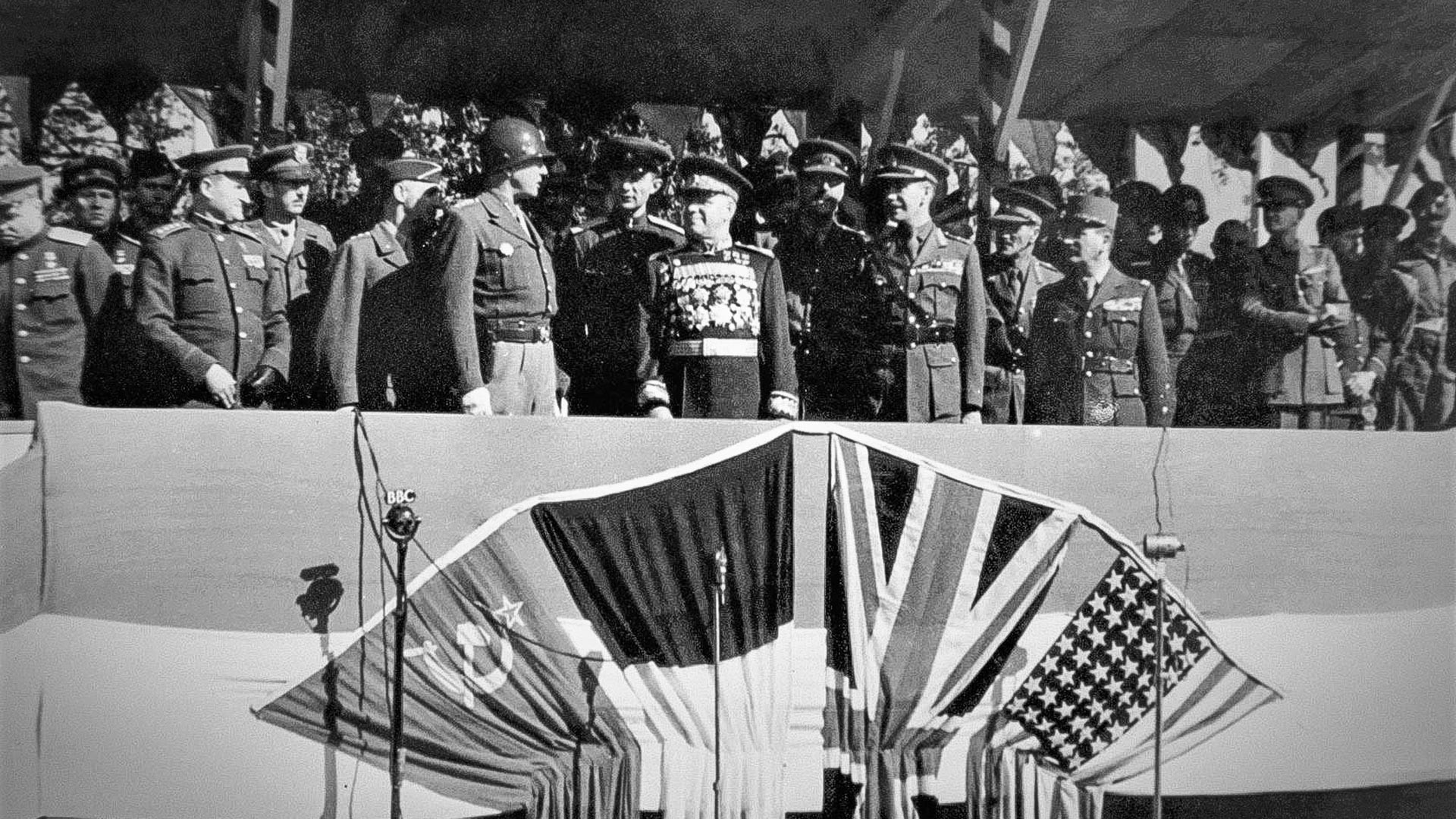 George Patton, Gueorgui Joukov, Brian Robertson et Marie-Pierre Kœnig